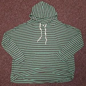 Hooded 3/4 length shirt